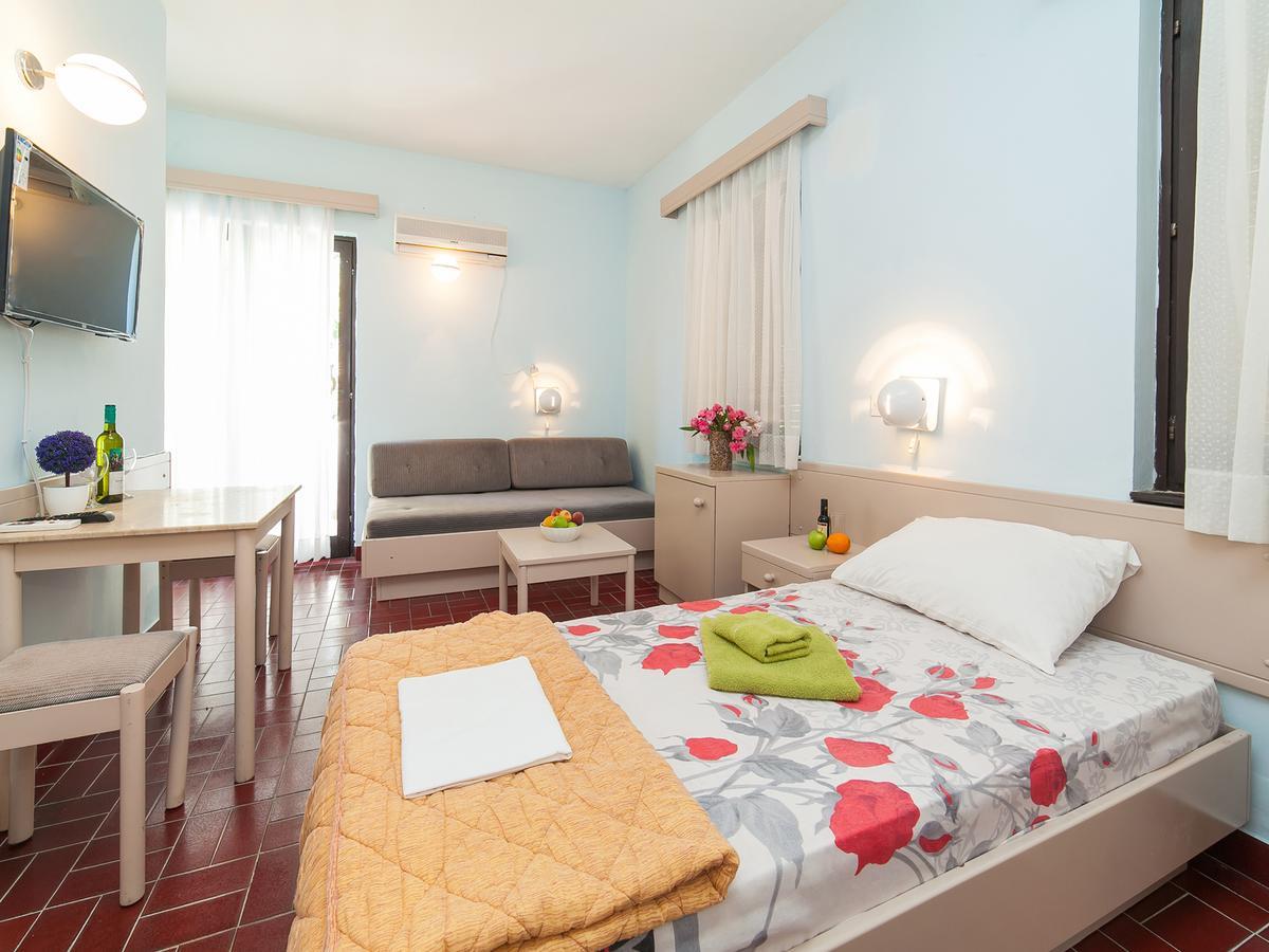 Holiday Park Vile Park Budva Bagian luar foto