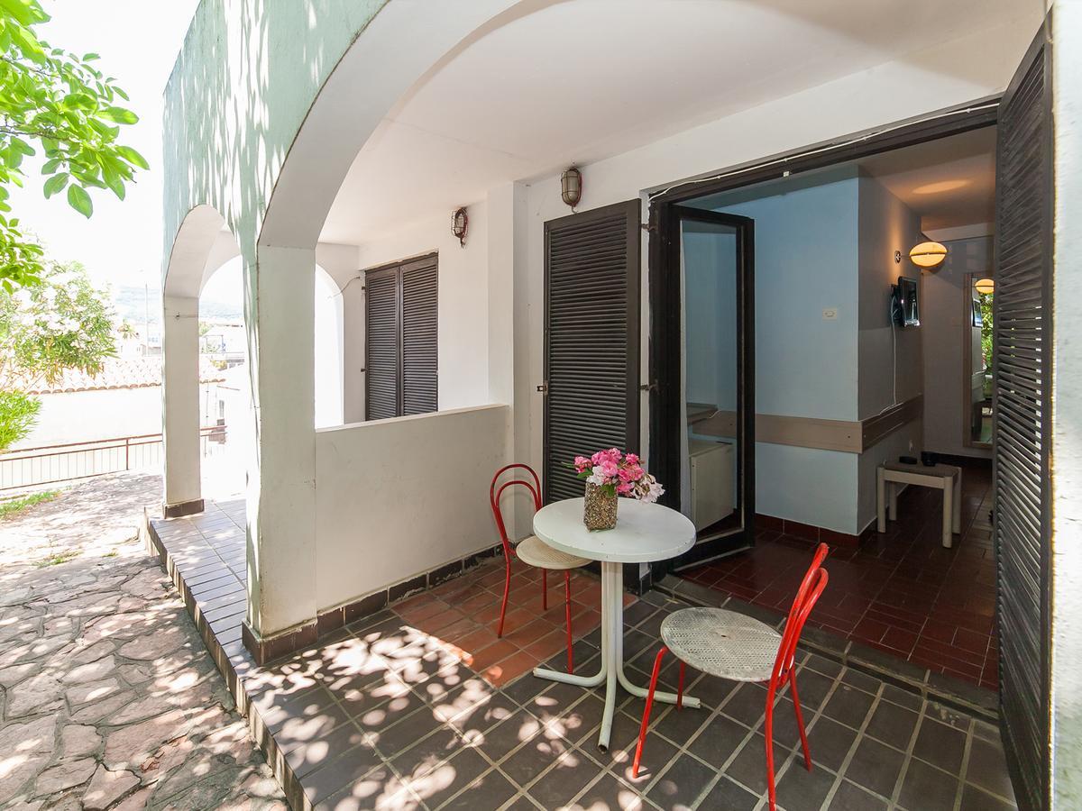 Holiday Park Vile Park Budva Bagian luar foto