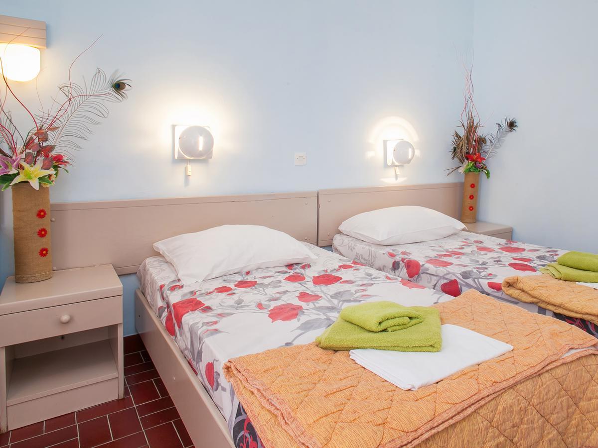 Holiday Park Vile Park Budva Bagian luar foto
