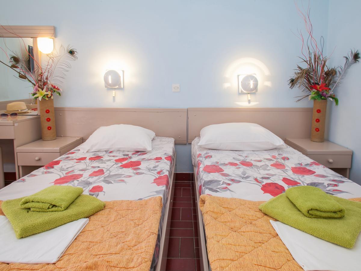 Holiday Park Vile Park Budva Bagian luar foto