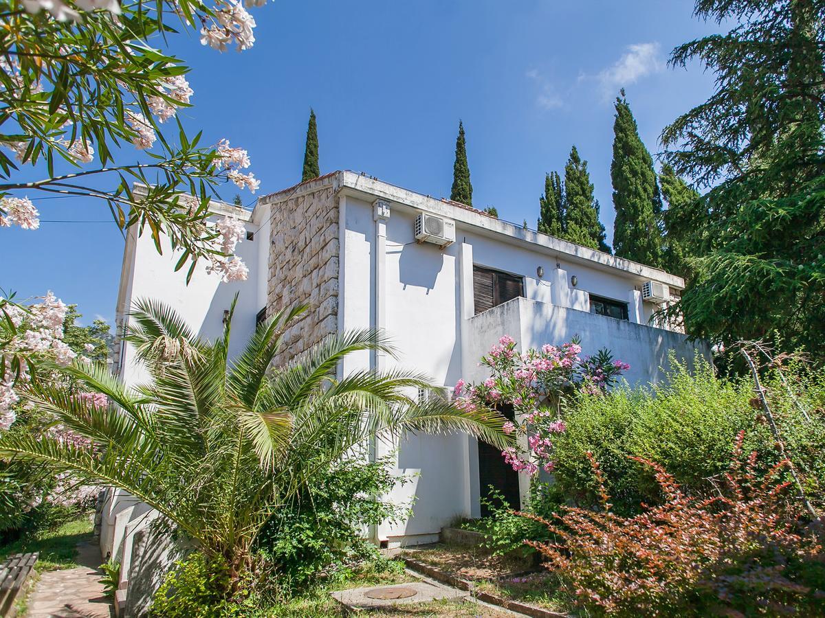 Holiday Park Vile Park Budva Bagian luar foto