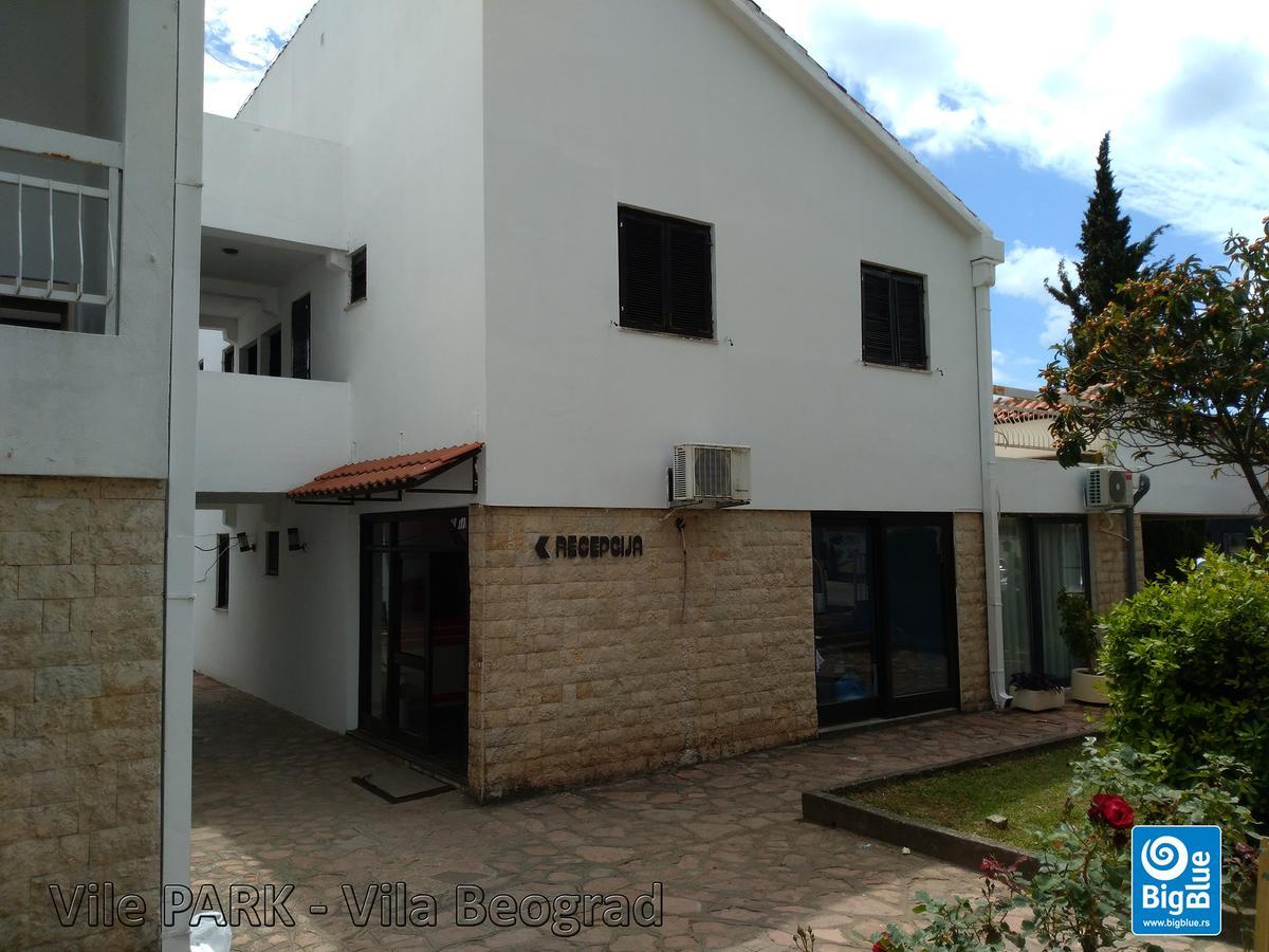 Holiday Park Vile Park Budva Bagian luar foto
