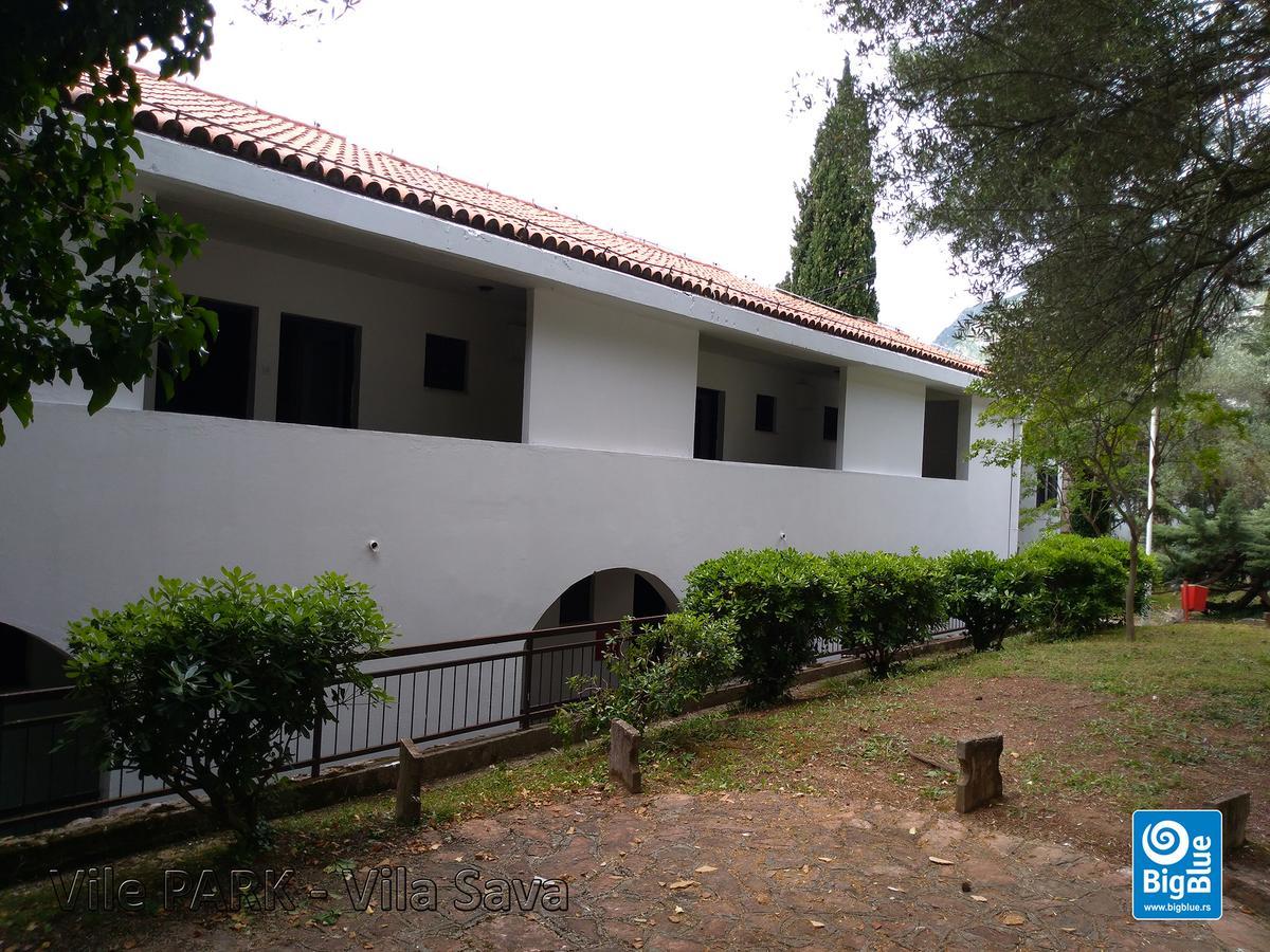 Holiday Park Vile Park Budva Bagian luar foto