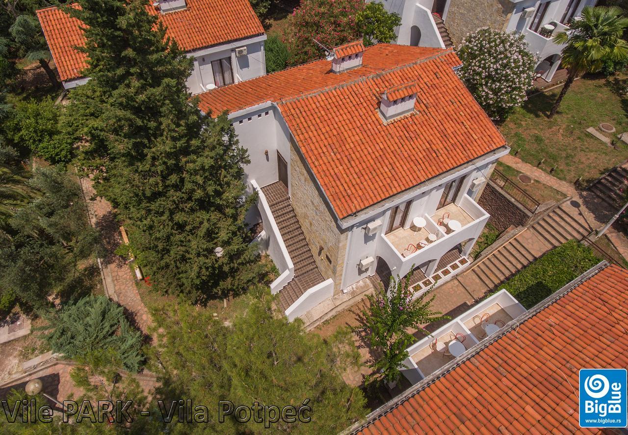 Holiday Park Vile Park Budva Bagian luar foto