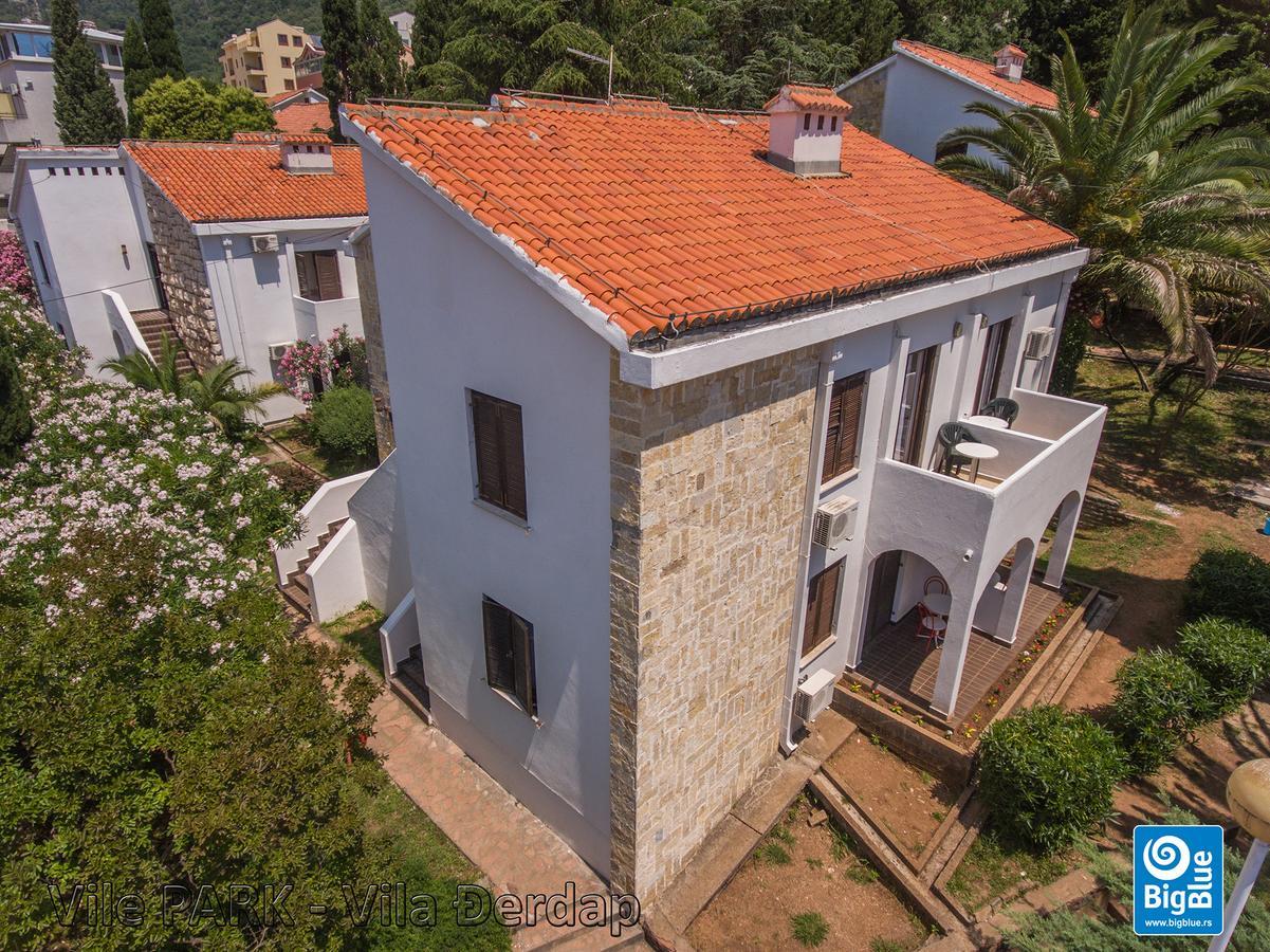 Holiday Park Vile Park Budva Bagian luar foto