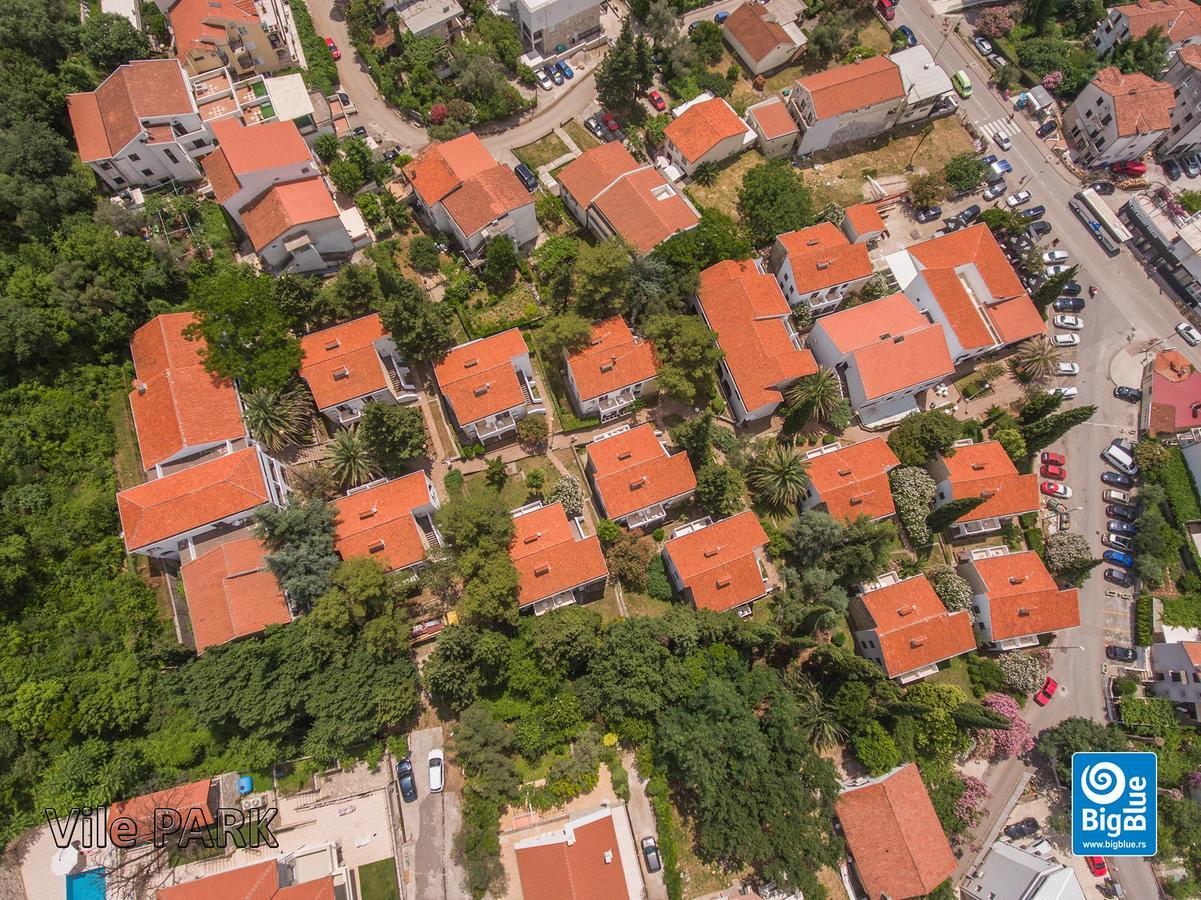 Holiday Park Vile Park Budva Bagian luar foto
