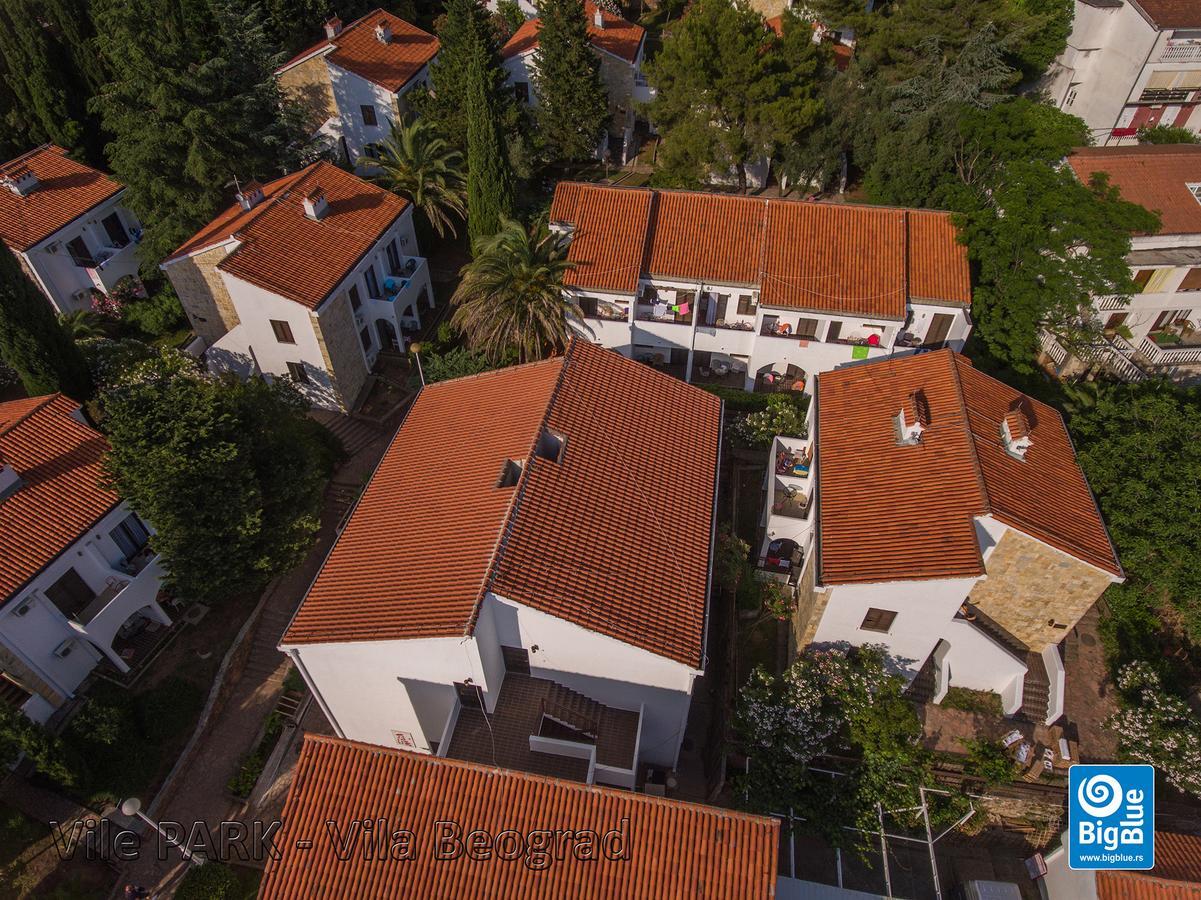 Holiday Park Vile Park Budva Bagian luar foto